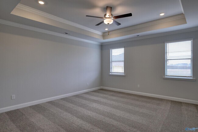 Building Photo - 190 Clift Crk Dr