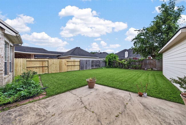Building Photo - 21810 Blossom Brook Ln