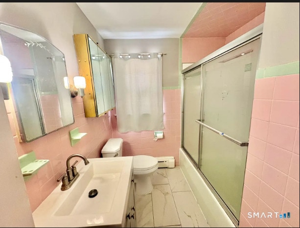 Building Photo - 48 Gates Ave