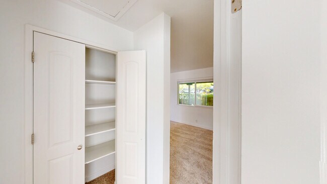 Building Photo - 15415 Marty Dr