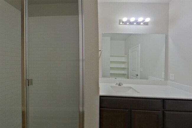 Building Photo - 15012 Custis Ln