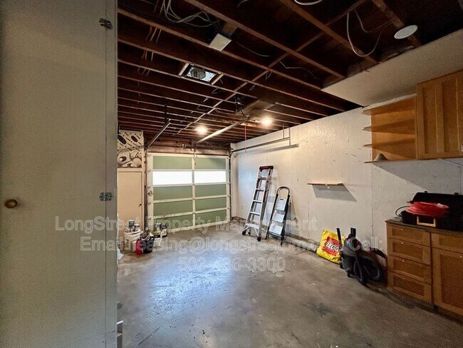 Building Photo - 16764 SE Market St
