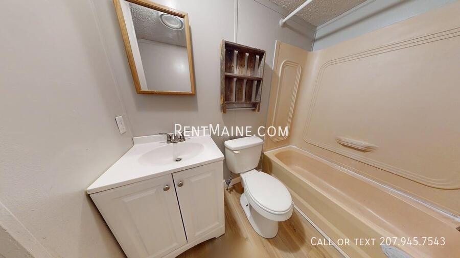 Building Photo - 25 Balsam Ln