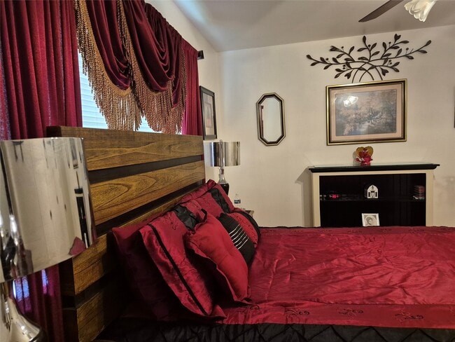 Building Photo - 854 Shawnee St