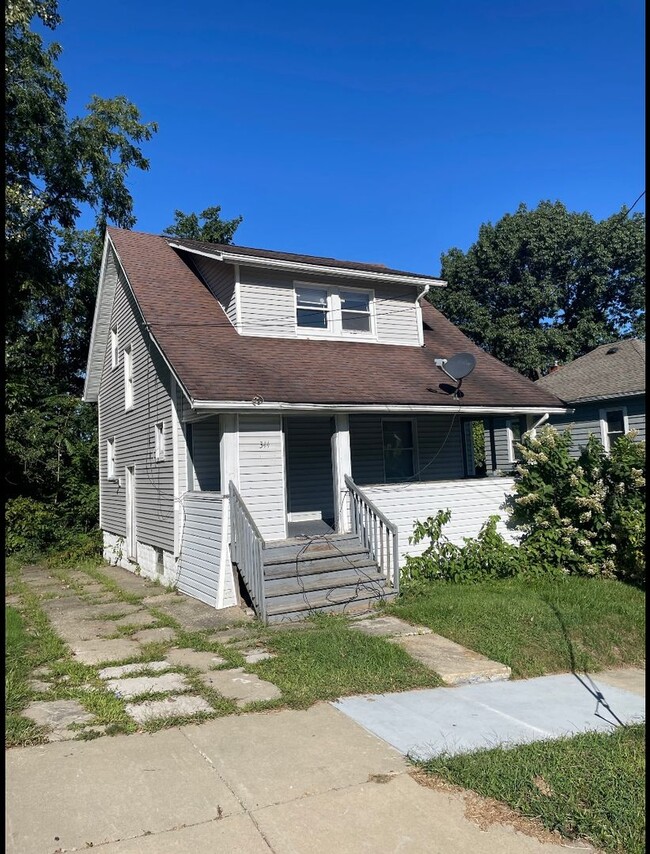 Primary Photo - 3-Bedroom, 1-Bathroom Single Family Home f...