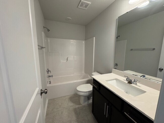 Building Photo - End-Unit Gem Near White Oak Crossing – Style, Space & Convenience!
