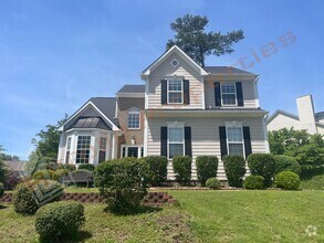 Building Photo - Charming Carpet-Free 4 Bedroom, 2.5 Bath H...