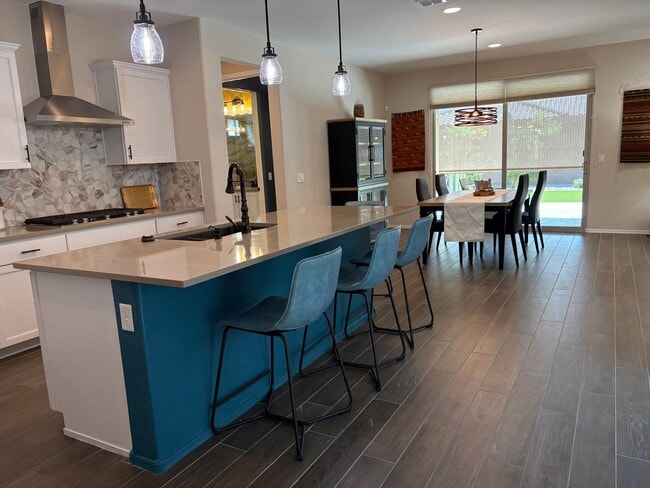 Building Photo - 55+ Furnished Short Term Dove Mountain Beauty