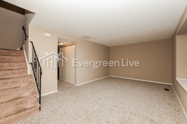 Building Photo - 7757 Mt Hood