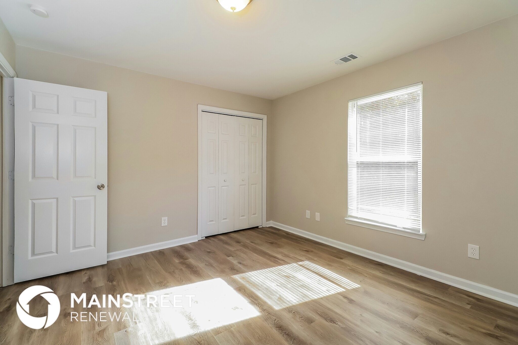 Building Photo - 207 E Wade St