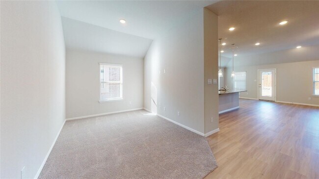 Building Photo - 2404 Chapel Oaks Dr