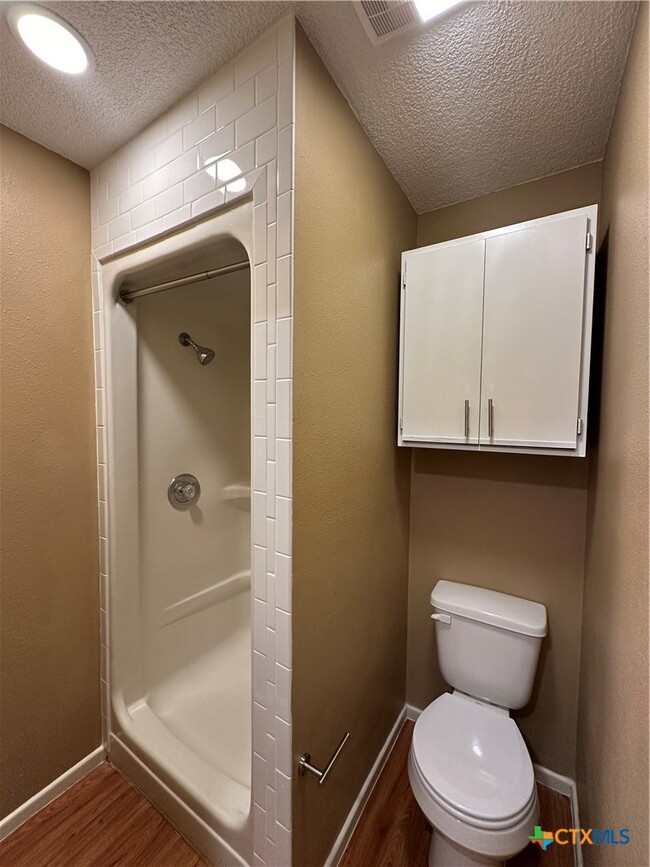 Building Photo - 1409 N Bishop St