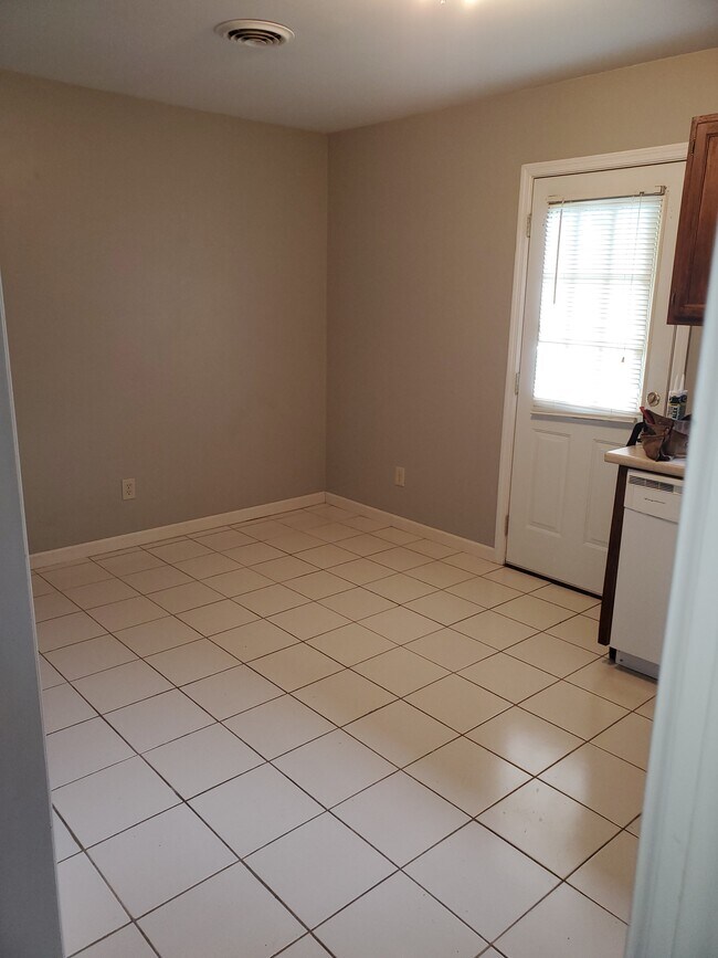 Building Photo - Ireland