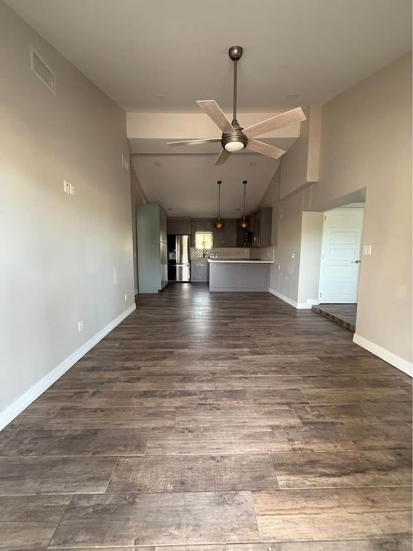 Building Photo - 233 S Iowa St