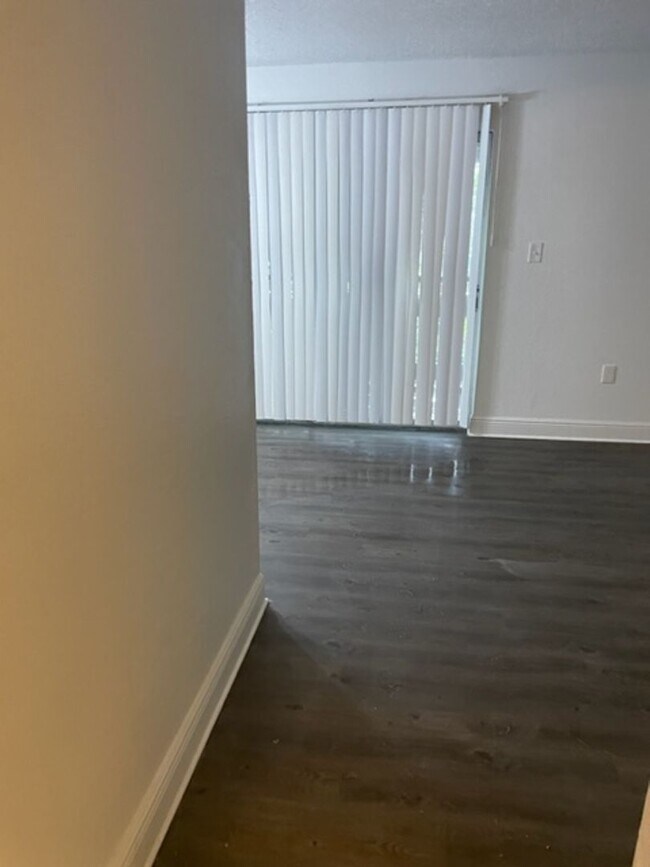 Building Photo - Large two bedroom condo