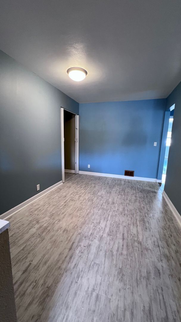 Building Photo - Charming 2 Bed, 2 Bath Farm-Style Home in ...