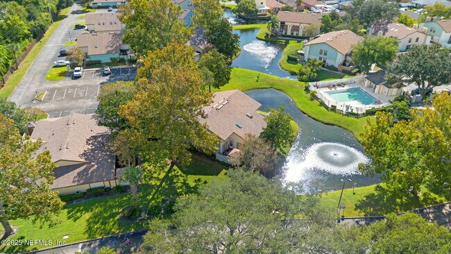 Building Photo - 1601 Challenger Ct W