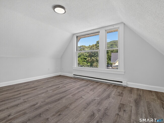 Building Photo - 111 Laurel Hill Ave