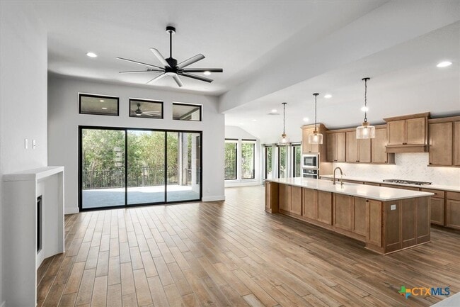 Building Photo - 412 Pin Cherry Pass