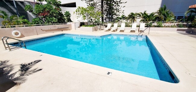 Building Photo - 1848 Kahakai Dr