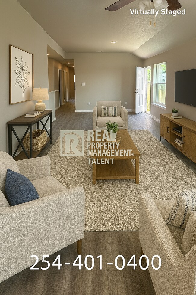 Building Photo - 2109 Wildewood Dr