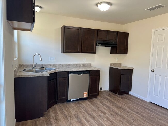 Building Photo - New price. Brand new 3 beds 2 baths house