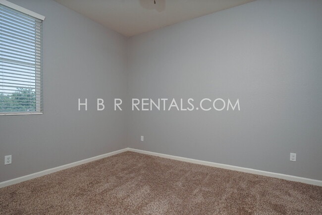 Building Photo - Questa Village: Spacious 3-Bedroom Retreat...