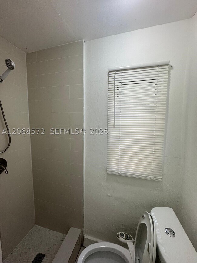 Building Photo - 4130 SW 25th St