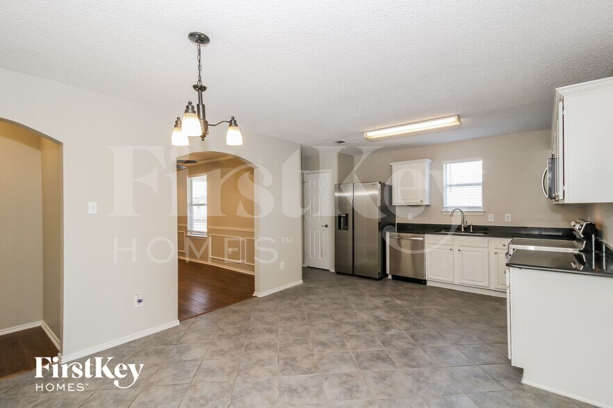 Building Photo - 4917 Stirrup Way