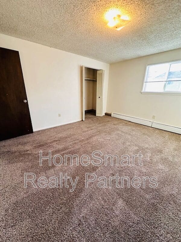 Building Photo - 165 D Grn