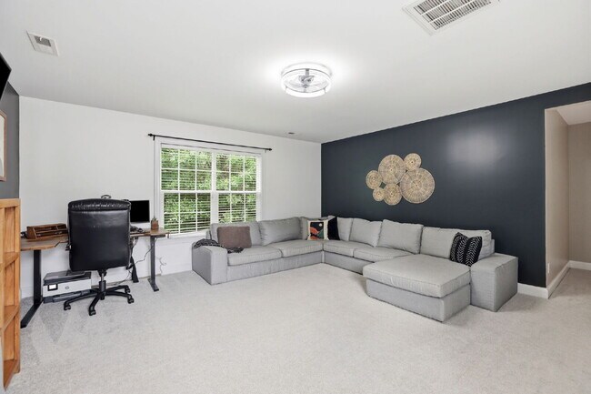 Building Photo - Welcome Home to 8626 Sagekirk Ct