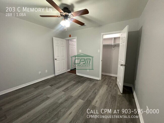 Building Photo - 203 Memory Ln