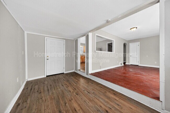 Building Photo - 605 Abston St