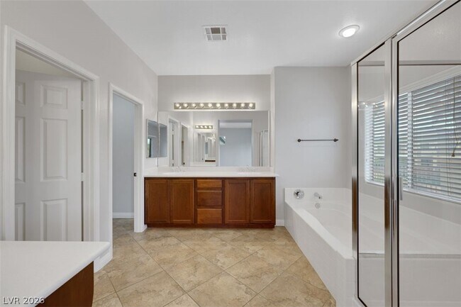 Building Photo - 4120 Lower Saxon Ave