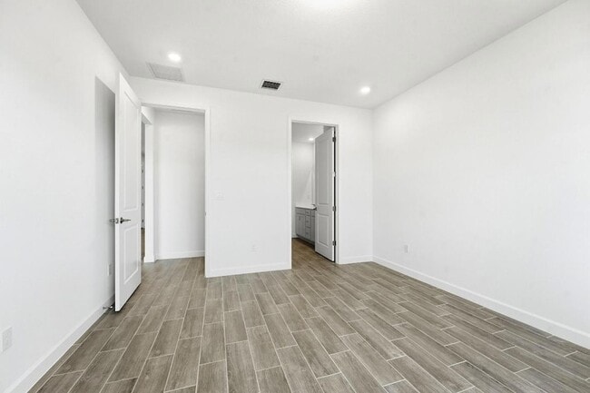 Building Photo - 3790 Harborside Ave