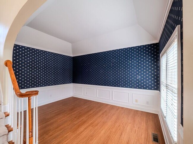 Building Photo - 12872 Waterside Dr