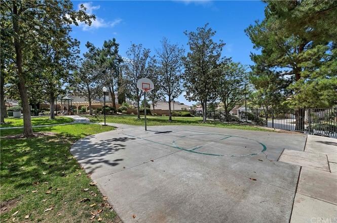 Building Photo - 782 Viewtop Ln