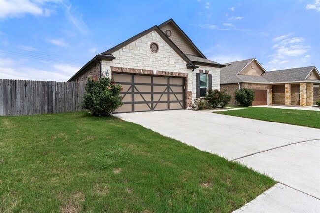 Building Photo - 633 Weizenbock Ln