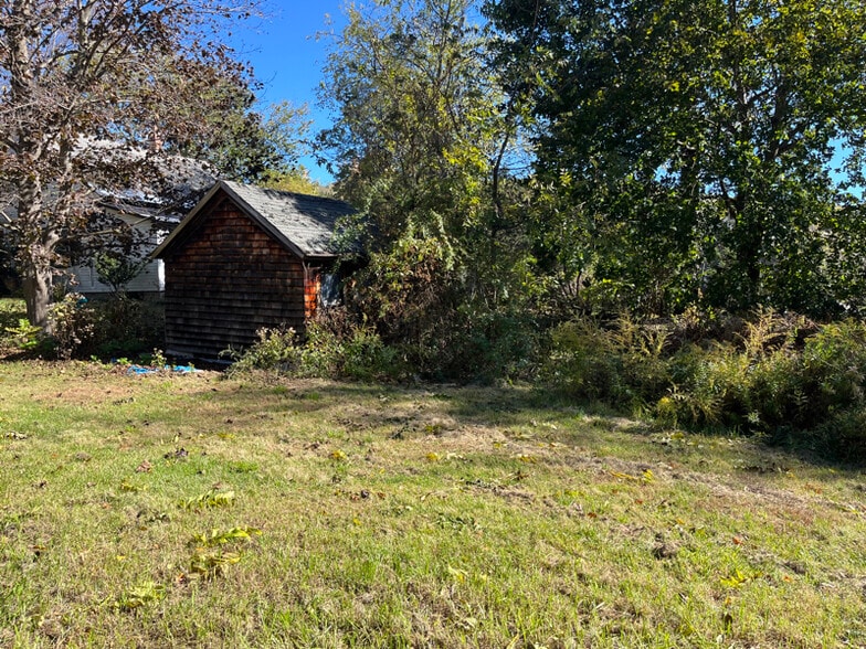 Building Photo - 1087 N Hoosac Rd