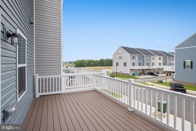 Building Photo - 9346 Tanfield Dr