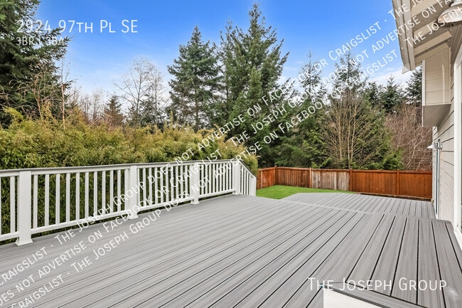 Building Photo - 2924 97th Pl SE