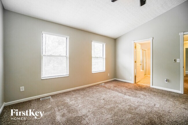 Building Photo - 5947 Heritage Farms Dr