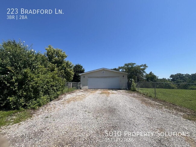 Building Photo - 223 Bradford Ln