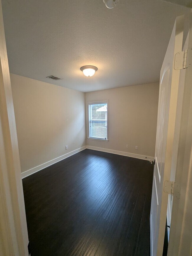 Building Photo - Forest Creek Gem: Spacious 4?Bed • 2?Bath ...