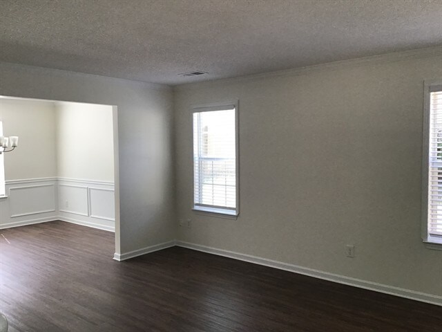 Building Photo - 3232 Spring Mesa Dr SW