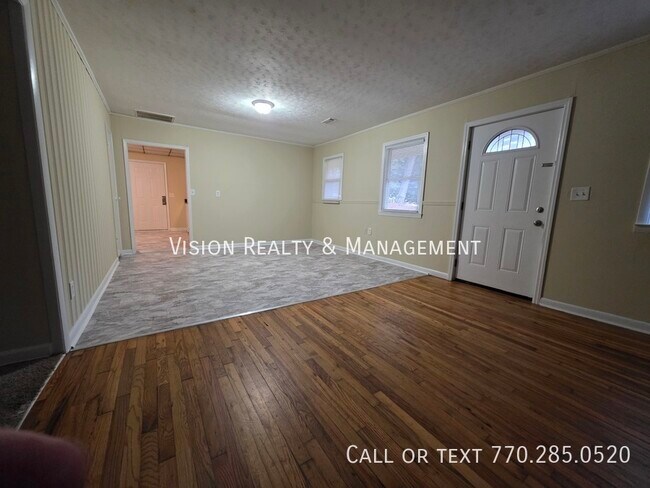 Building Photo - 219 Barrett Rd