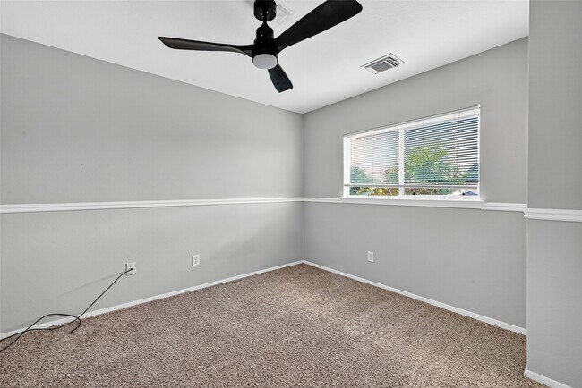 Building Photo - 20721 Patriot Park Ln