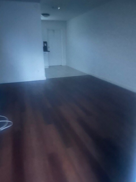 Building Photo - 102 SW 4th Ave