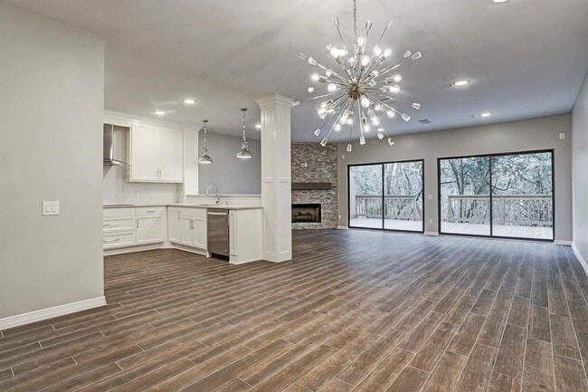 Building Photo - 12625 Memorial Dr