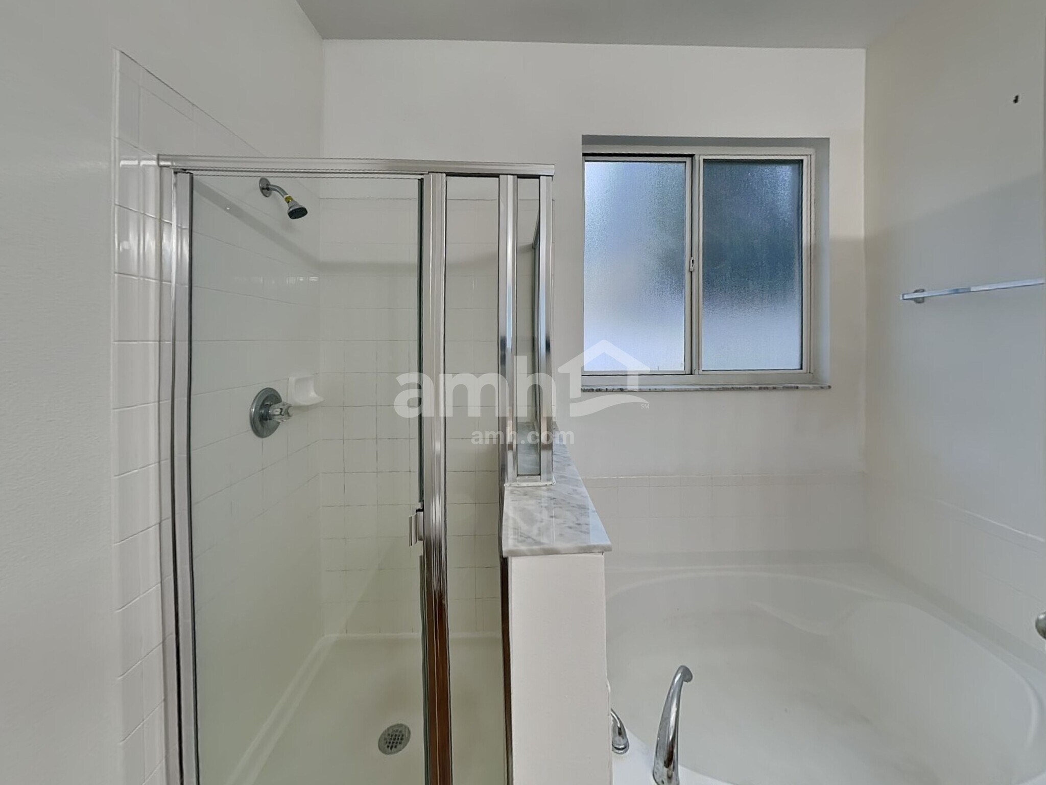 Building Photo - 499 Vicks Landing Dr